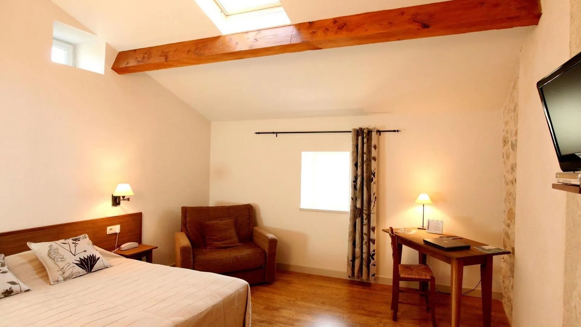Domaine Les Mejeonnes Hotel Valaurie