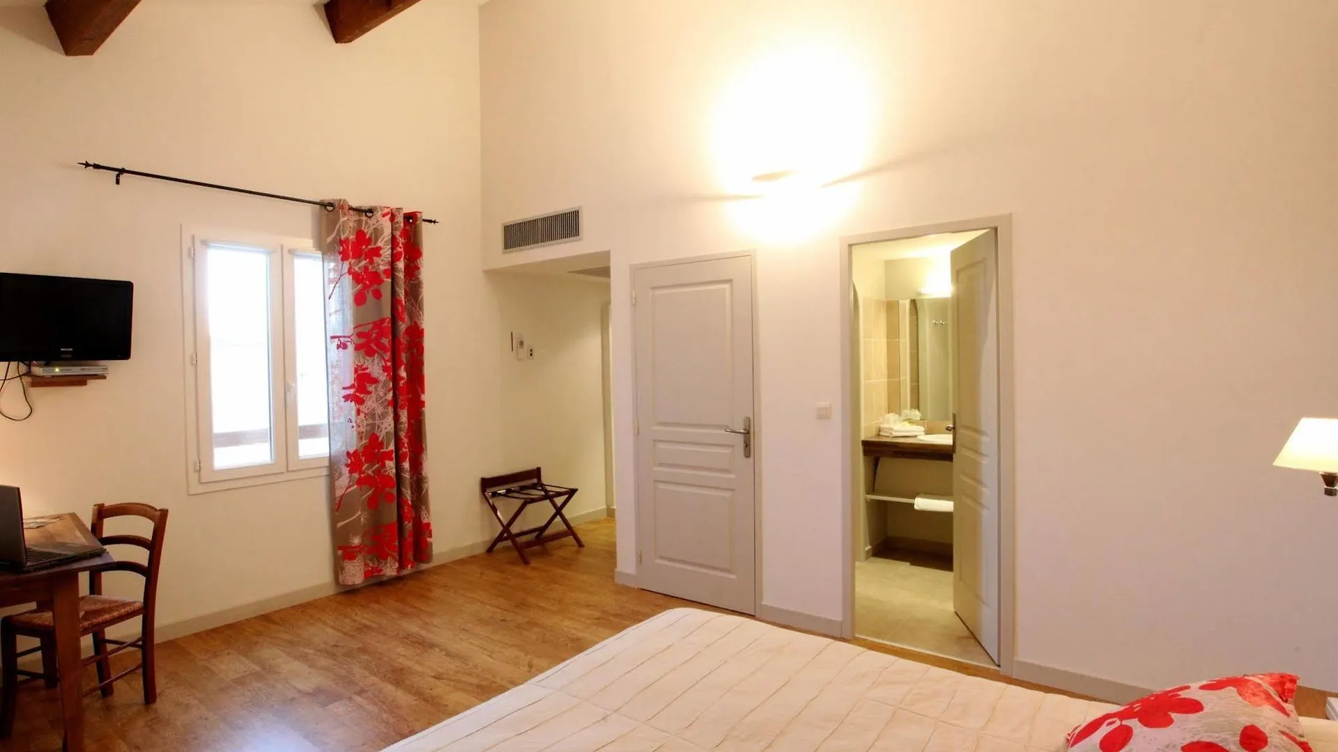 Domaine Les Mejeonnes Hotel Valaurie